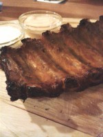 Gasthaus Brigitte - Spareribs mit zweierlei Saucen und Bratkartoffeln (EUR ... - Gasthaus Brigitte - Wien