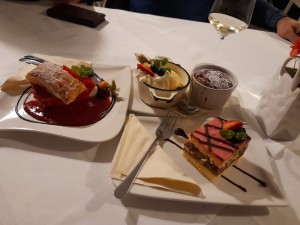 Cremeschnitte, Warmer Schokokuchen, Punschschnitte - Kunstmühle Dornau  - Mühlsteinstube - Leobersdorf