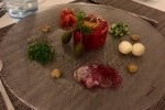 Beef Tartar mit geräuchertem Eidotter - Weinlokal Weritas Wagram - Kirchberg am Wagram