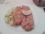 Schweinsschnitzel gebacken mit Petersil-Erdäpfeln