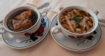 Links Rindsuppe mit Hirnpofesen 4,80 - sehr selten
Rechts Fritattensuppe ... - Apfelbauer - MIESENBACH