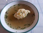 Rindsuppe mit Butternockerl - Gasthof-Pension "Furthnerwirt" - Furth/Triesting