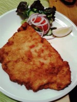 Alt-Sievering - Römerschnitzel mit Erdäpfel-Vogerlsalat (€ 14,90) - Robert's Alt Sievering - Wien