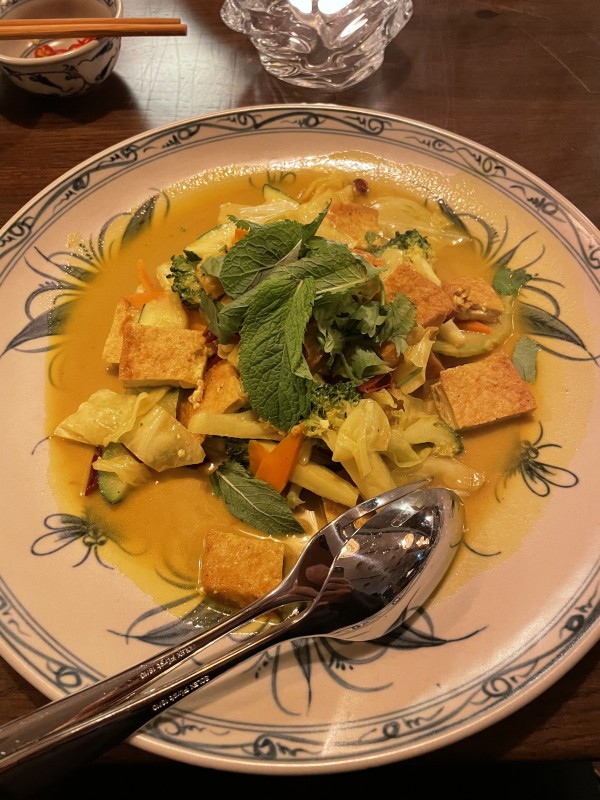 Vietnamesisches Curry mit Gemüse und Tofu, wunderbar. - Rue Viet - Wien