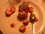 Torroneparfait mit Erdbeeren - Roseggerhof - Graz