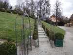 Aufstieg zum Schloss (links) und zum Restaurant (rechts) - Aiola im Schloss St. Veit - Graz