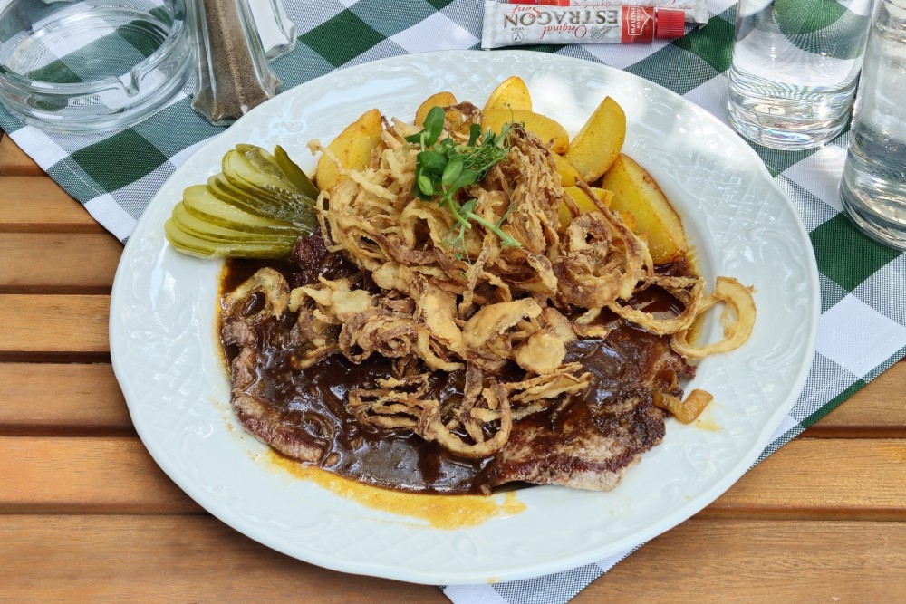 Altes Jägerhaus - Zwiebelrostbraten, wieder einer von den guten - Restaurant "Altes Jägerhaus" - Wien