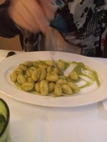 Gnocchi in Bärlauch-Walnuss-Sauce - Cantinetta am Ring - Wien