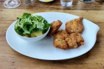 Kärntner Backhendl in  Kürbiskernpanier (meine Wahl) - tadellos - EV-Salat ... - Klee am Hanslteich - Wien