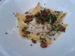 Grammelravioli mit Rahmkraut und Knuspergrammeln (€9,50) - Klee am Hanslteich - Wien