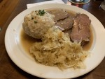 Schweinsbraten vom Schopf mit Kraut und Knödel, sehr gut - Schilling - Wien