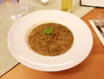 Wiener Erdäpfelsuppe mit Speckchip - Ferl's Weinstube by Karli Pichlmaier - Graz