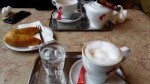 Melange, Nussbeugel, Tee mit Milch - Café Tirolerhof - Wien