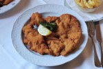 Gmoa Keller - Wiener Schnitzel - ausgezeichnet - Gmoa Keller - Wien