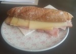 Kornspitz - reichlich gefüllt mit Schinken und Käse (€ 3,50) - mit einem ... - Promenade - Graz