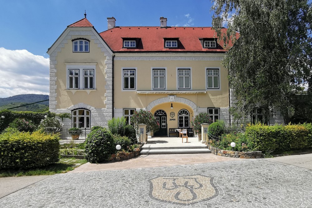 Jamek - Straßenfront - Außenansicht - Jamek - Joching in der Wachau