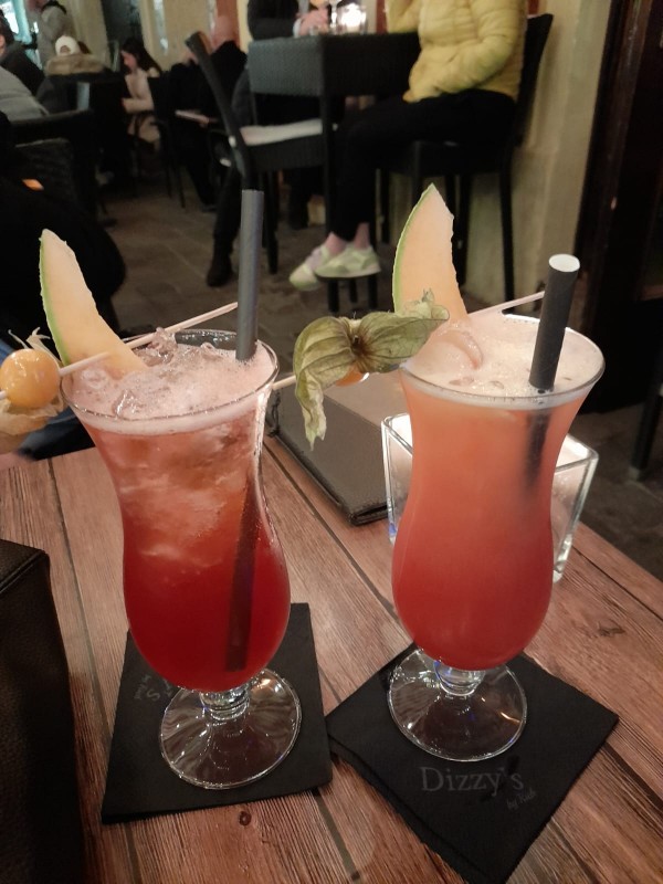 Singapore Sling und Tequila Sunrise - Dizzy's Club-Cafe - Graz