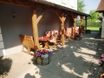 Weingut Buschenschank Grabin - Überdachte Terrasse an der Hauswand - Weingut Buschenschank Grabin - Labuttendorf